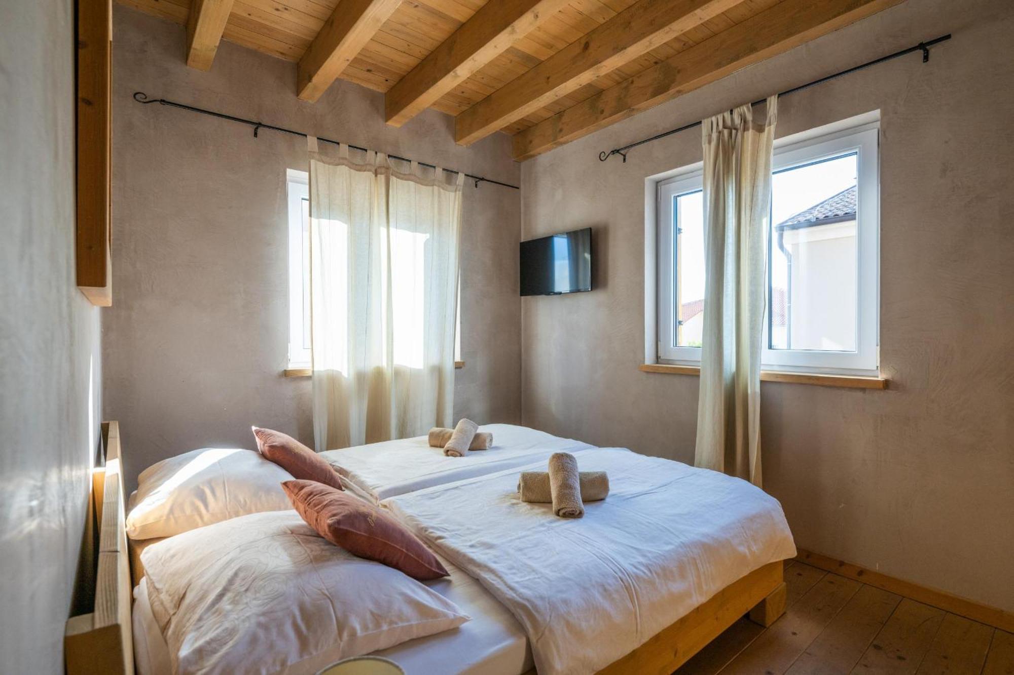 6-Bedroom Villa Chiara With Sea View Premantura Εξωτερικό φωτογραφία