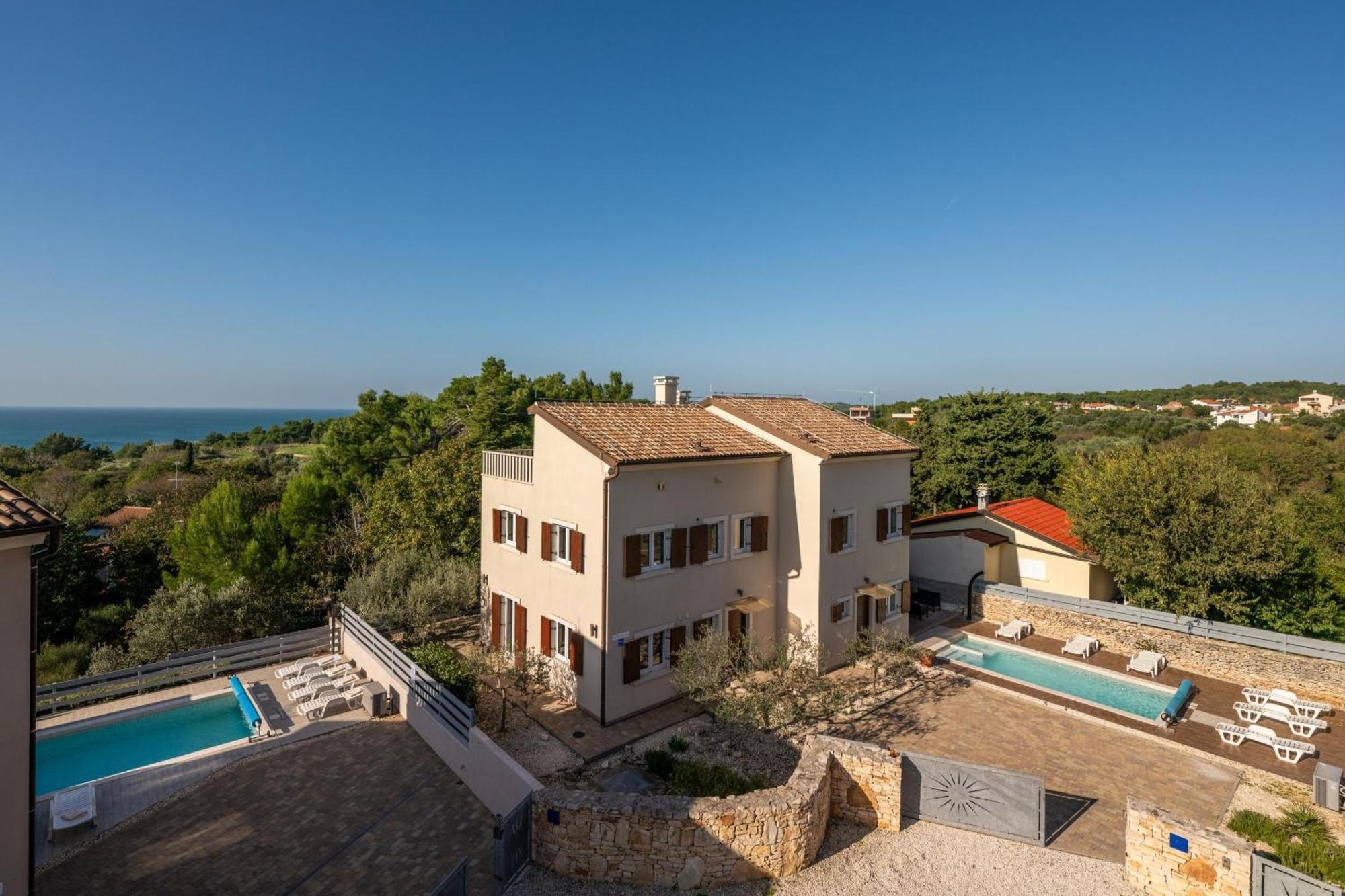 6-Bedroom Villa Chiara With Sea View Premantura Εξωτερικό φωτογραφία