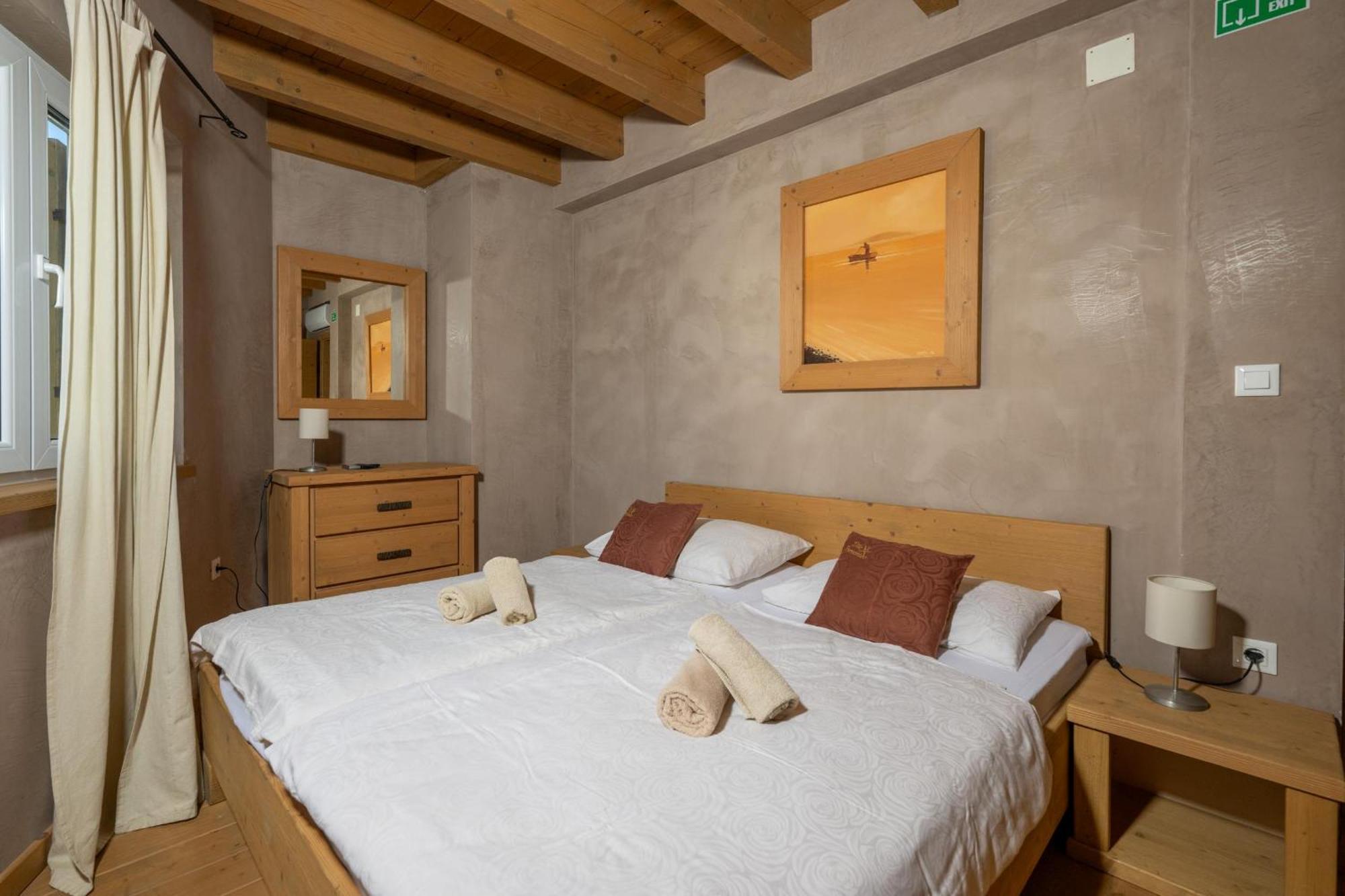 6-Bedroom Villa Chiara With Sea View Premantura Εξωτερικό φωτογραφία